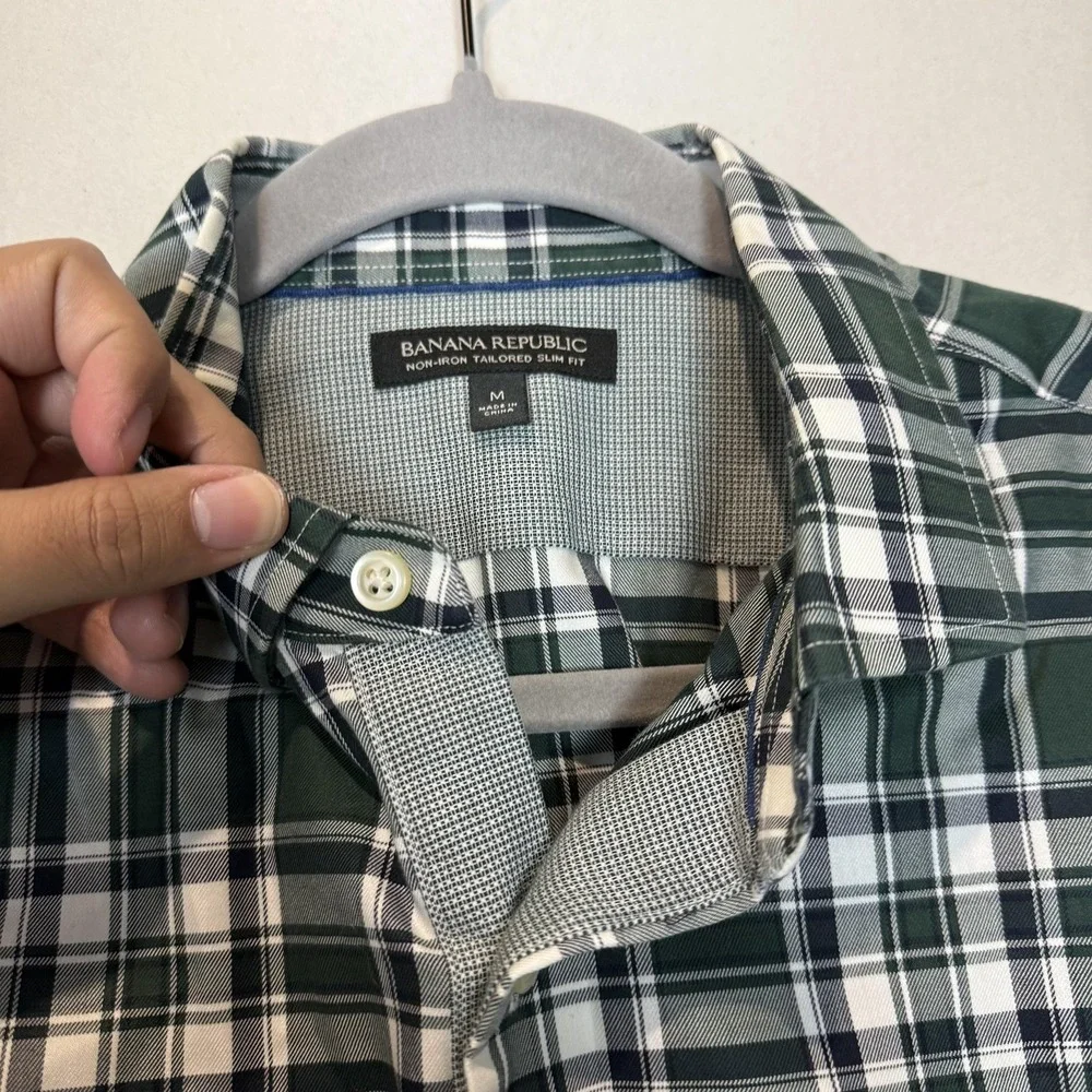Banana Republic brand banana